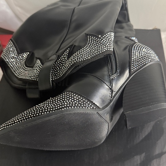 Unilady Black Shoes Size 6.5 - Picture 3 of 8